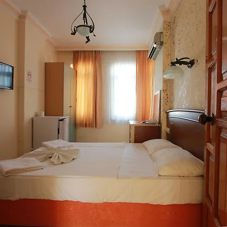 Apartahotel Elegant Baronessa Apart 3*