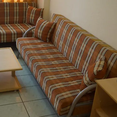 Ξενοδοχείο με διαμερίσματα Elegant Baronessa Apart 3*